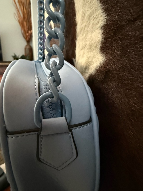 Gucci Light Blue GG Chevron Crossbody Bag - Picture 4 of 10